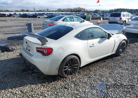 2020 Toyota 86 z USA, uszkodzony, nr VIN JF1ZNAA16L8753176
